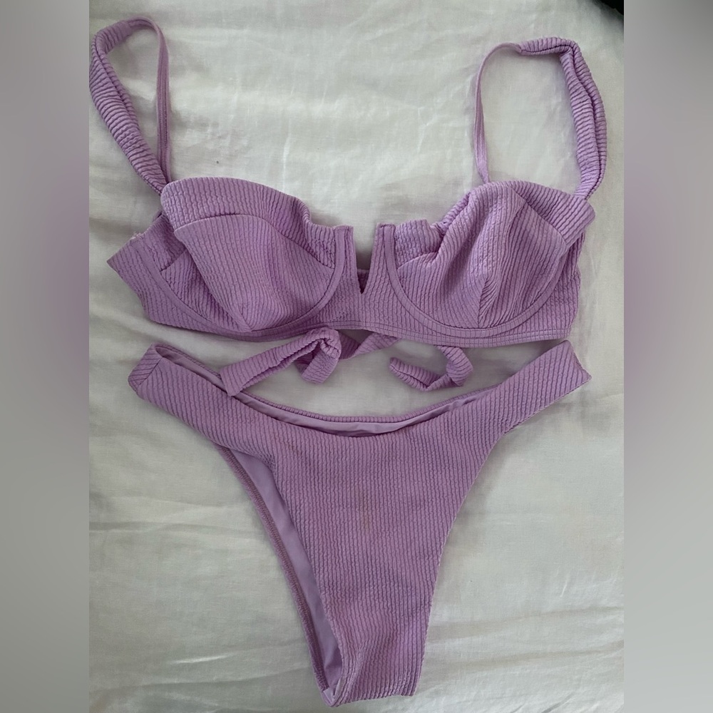 Monday Swimwear Clovelly top & Byron bottom size V PINK